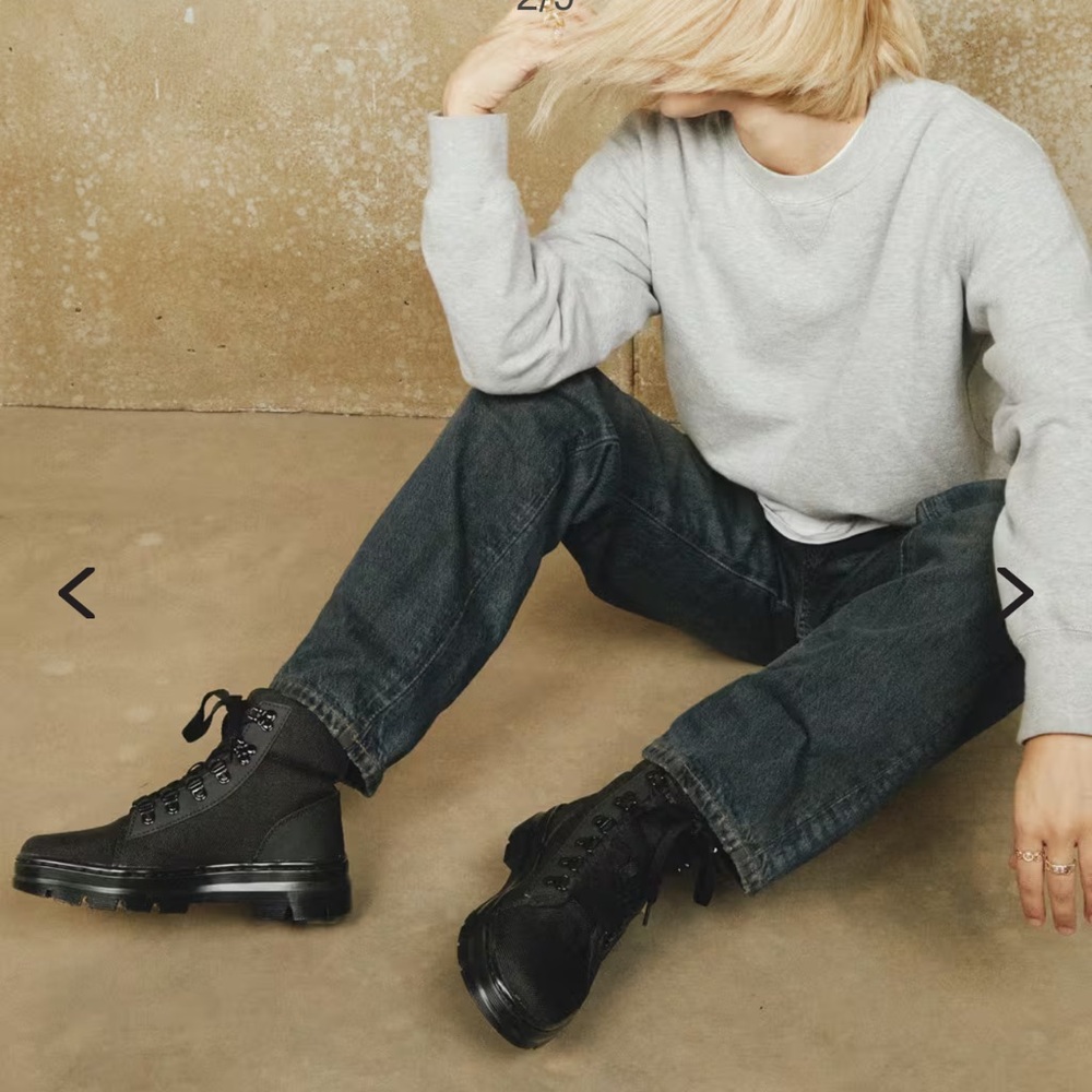 Dr Martens women’s Combs casual boots